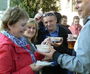 Fotogaléria podujatí / Stavanie mája