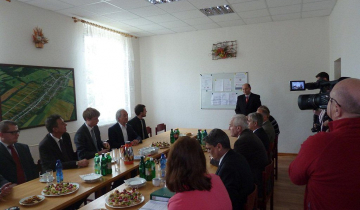 1. fotografia fotogalérie Švajčiarske projekty / Slávnostné zahájenie stavby - foto