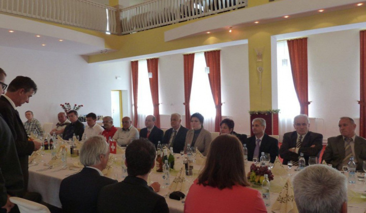 3. fotografia fotogalérie Švajčiarske projekty / Slávnostné zahájenie stavby - foto