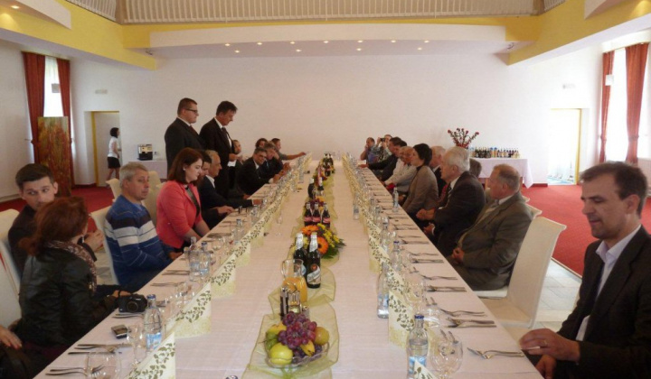 4. fotografia fotogalérie Švajčiarske projekty / Slávnostné zahájenie stavby - foto