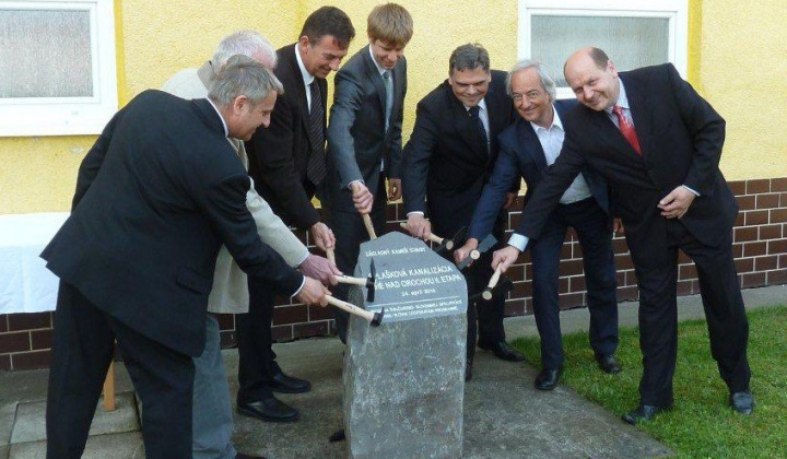 7. fotografia fotogalérie Švajčiarske projekty / Slávnostné zahájenie stavby - foto