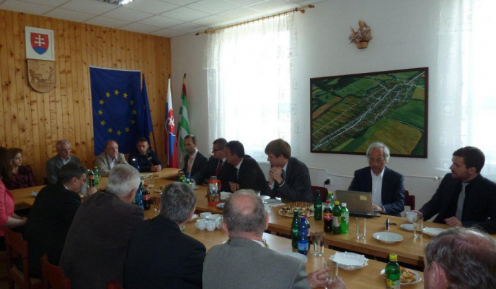 10. fotografia fotogalérie Švajčiarske projekty / Slávnostné zahájenie stavby - foto